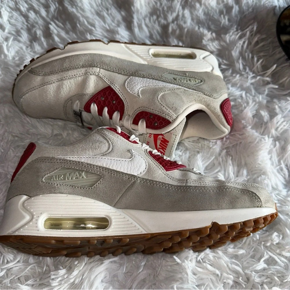Nike Air Max 90 Strawberry Cheesecake - Picture 1 of 10
